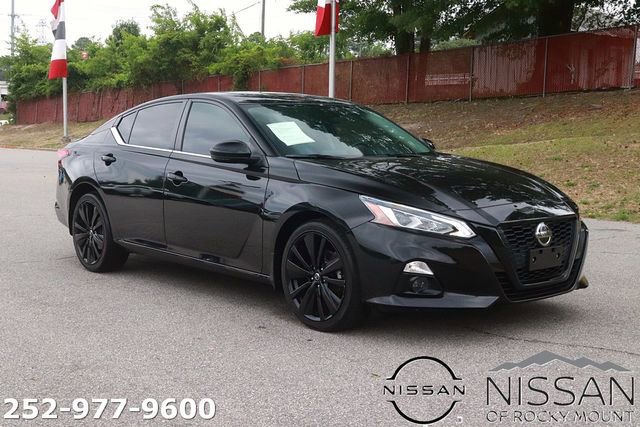 Used 2022 Nissan Altima 2.5 SR w/ Midnight Edition Package AWD/4WD image 1