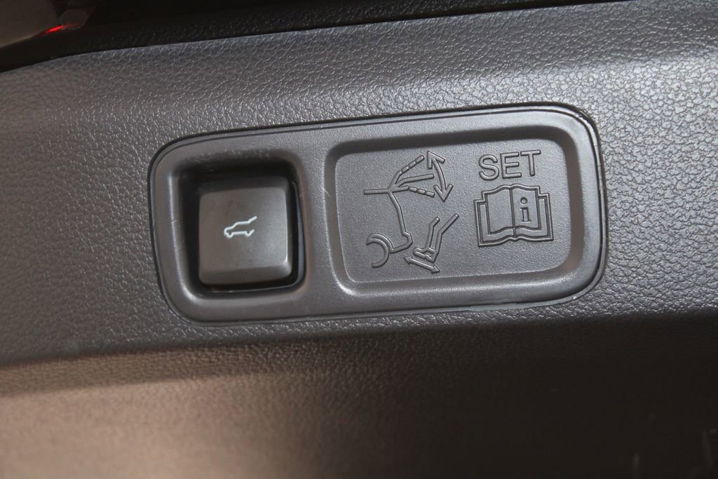 Used 2023 Ford Expedition Platinum AWD/4WD image 17