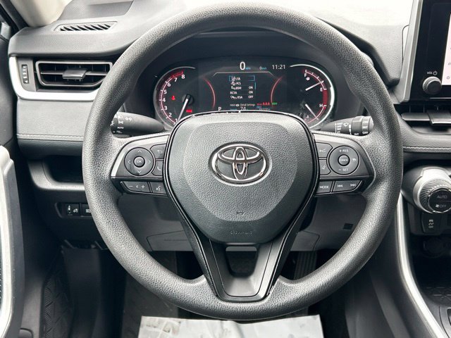 Used 2025 Toyota RAV4 XLE AWD/4WD image 57