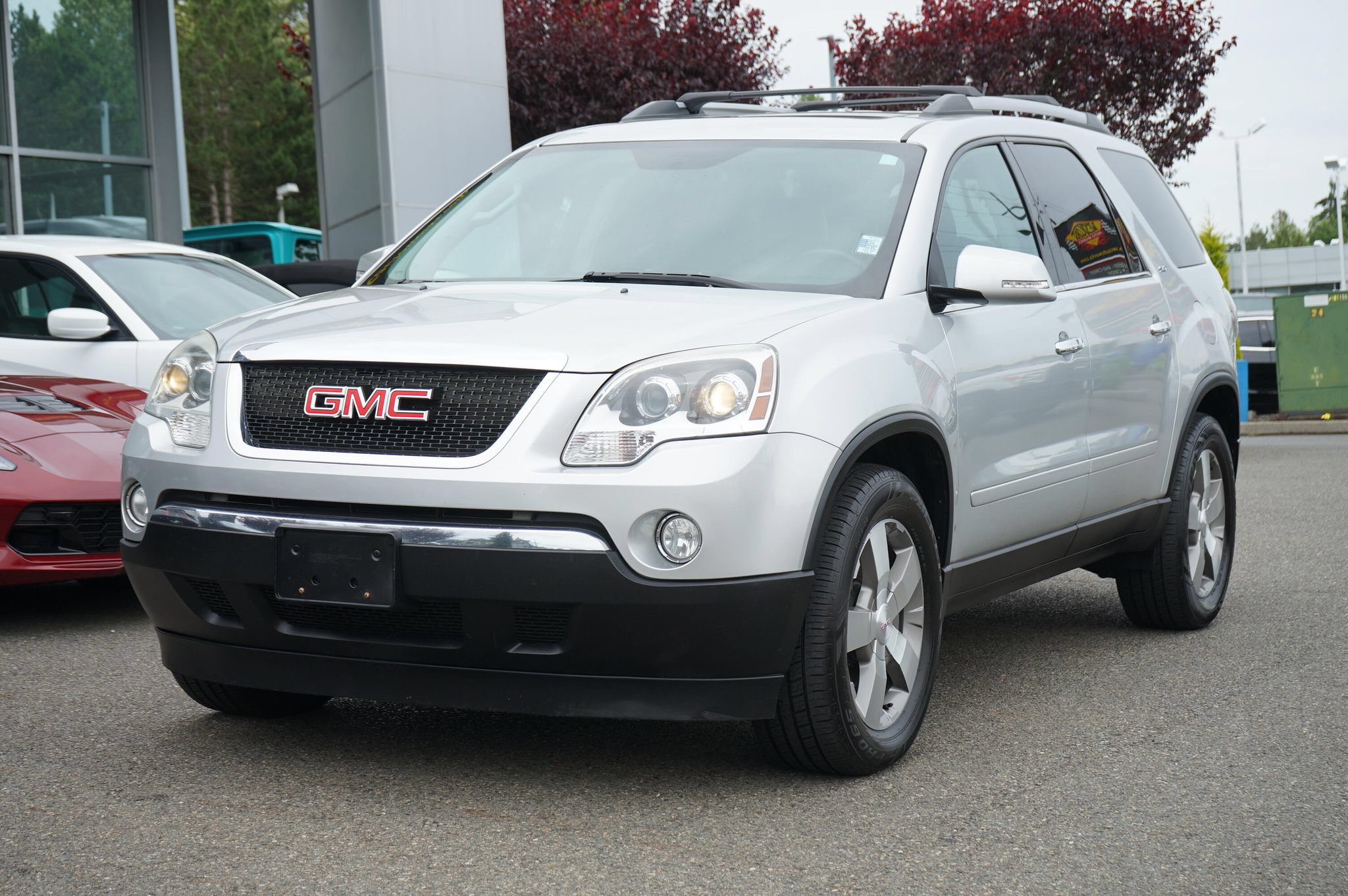 Used 2011 GMC Acadia SLT AWD/4WD image 1