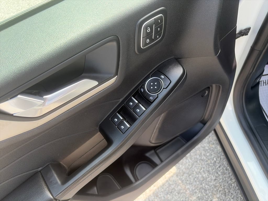 Used 2022 Ford Escape SEL w/ Technology Package FWD image 12