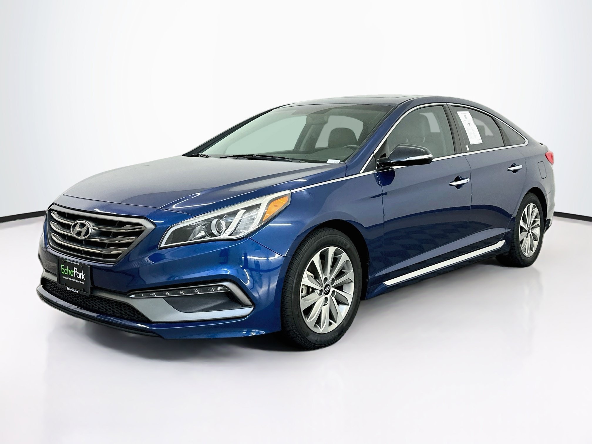 Used 2017 Hyundai Sonata Sport w/ Value Edition Package 02 FWD image 3