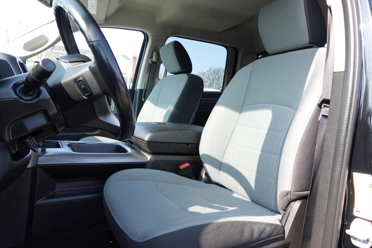 Used 2022 RAM 1500 Classic SLT w/ Electronics Convenience Group image 17