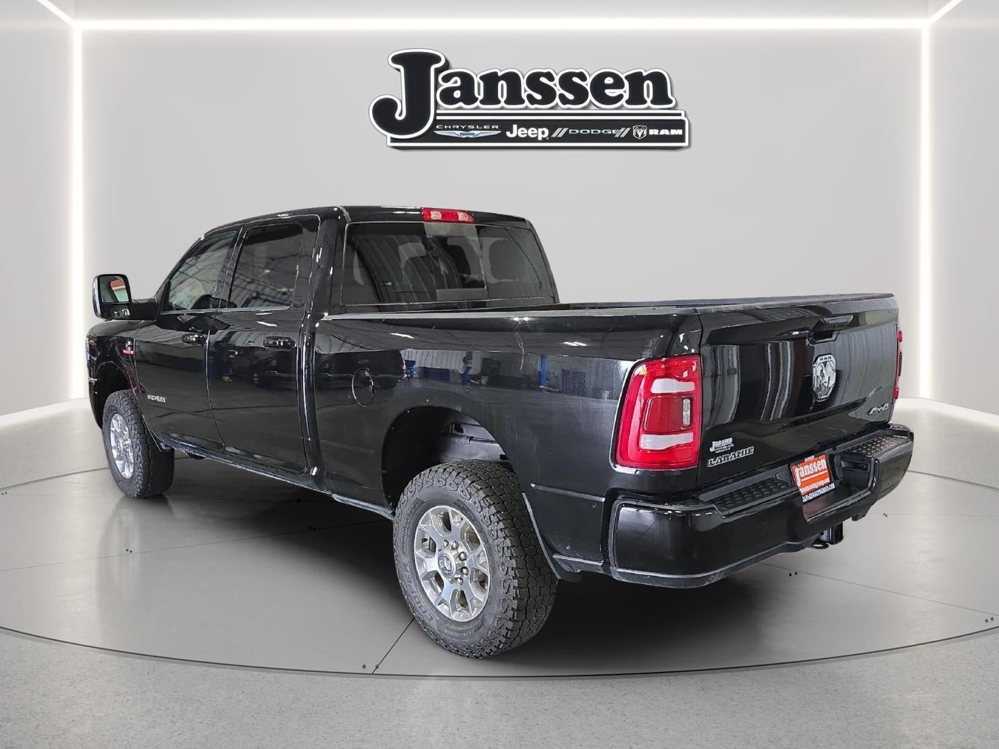 Used 2024 RAM 2500 Laramie w/ Safety Group AWD/4WD image 3