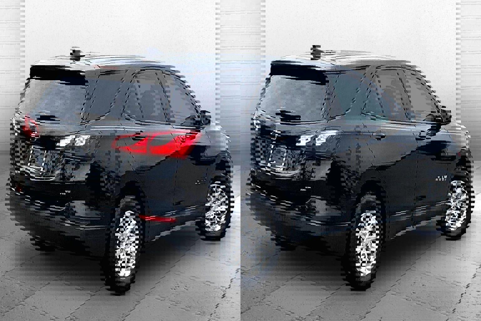 Used 2021 Chevrolet Equinox LS w/ LS Convenience Package image 12