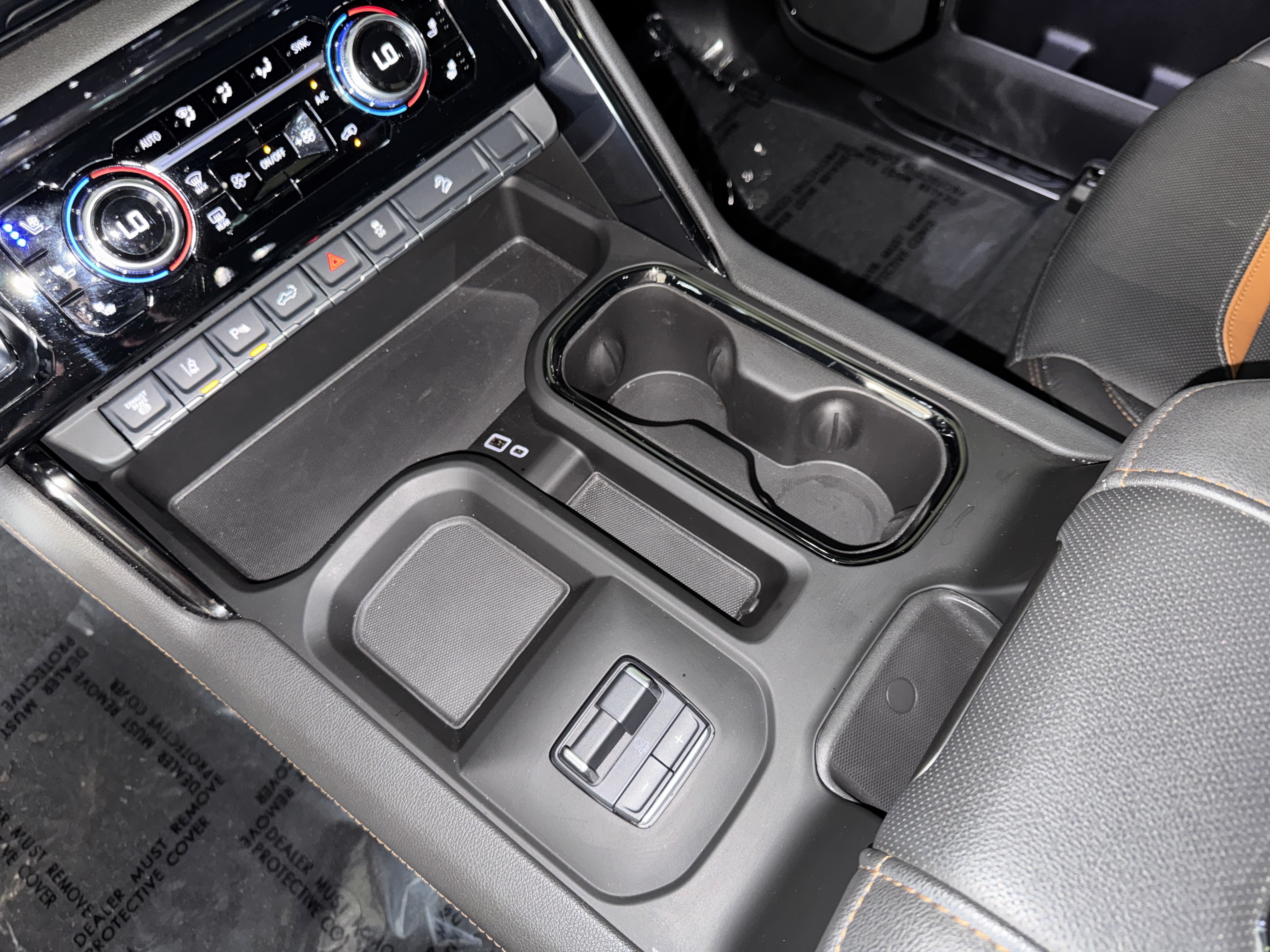 Used 2025 GMC Sierra 2500 AT4 w/ AT4 Premium Plus Package AWD/4WD image 29