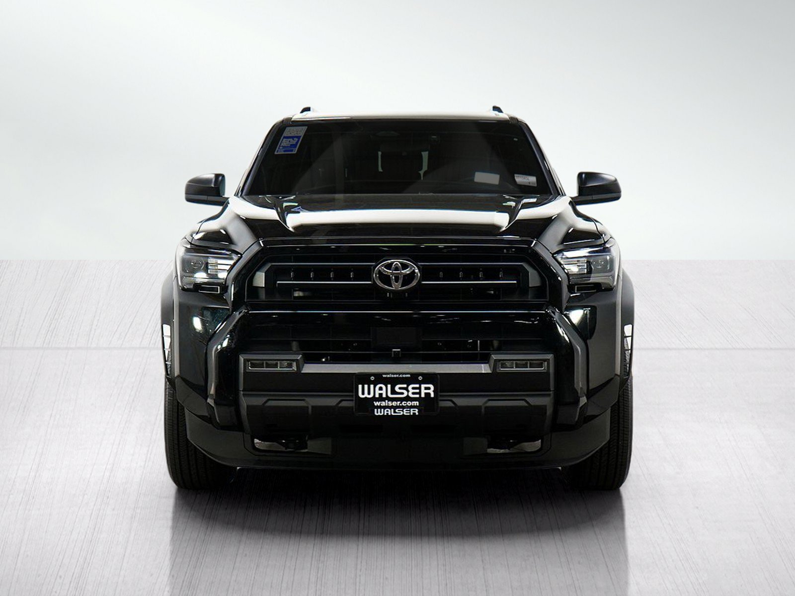 Used 2025 Toyota 4Runner SR5 AWD/4WD image 8