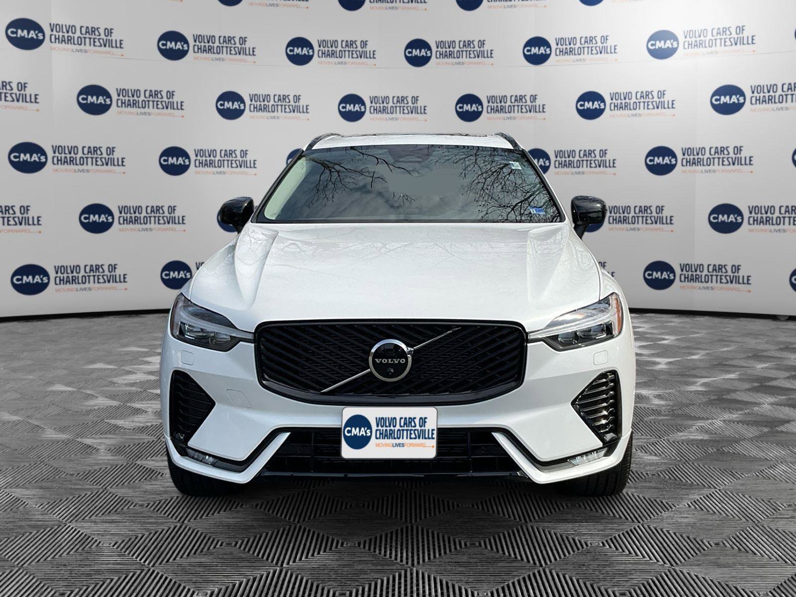 New 2026 Volvo XC60 B5 Plus w/ Climate Package image 8