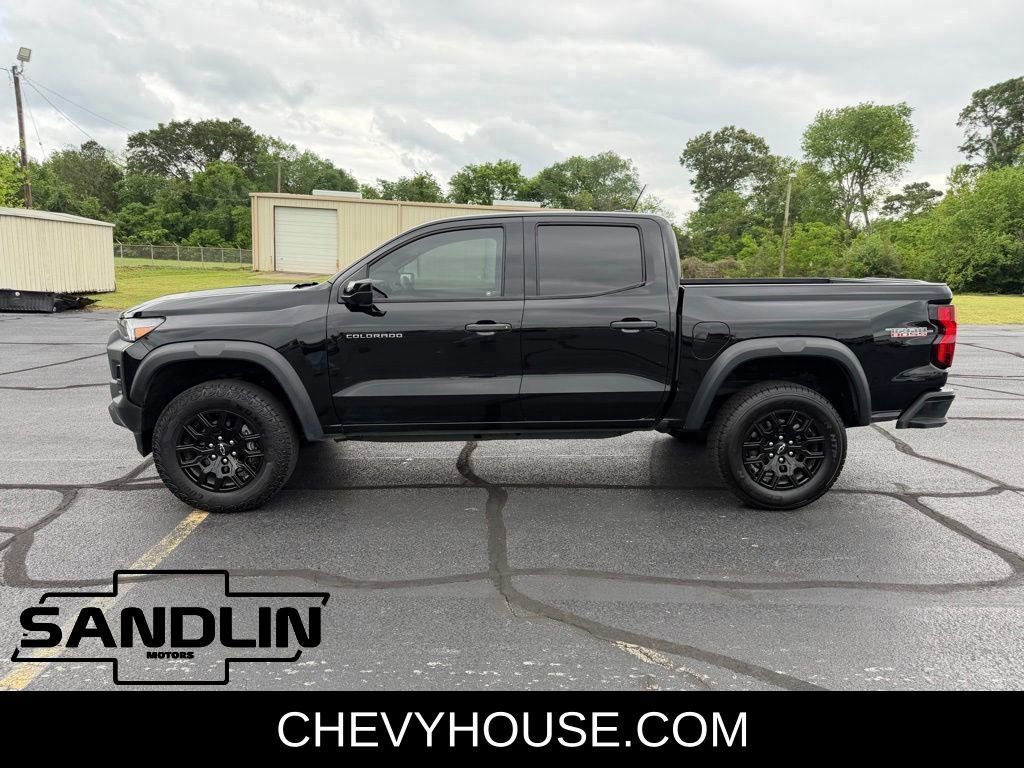 Used 2023 Chevrolet Colorado Trail Boss w/ Technology Package AWD/4WD image 4