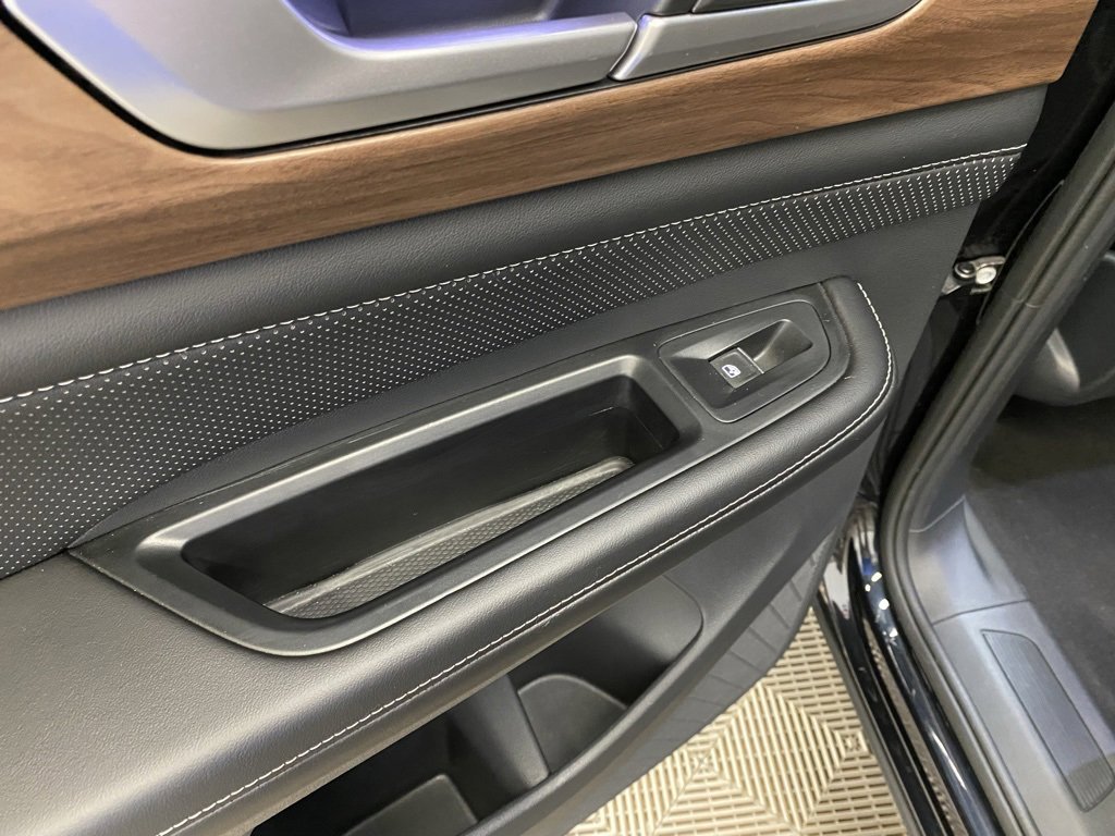 Used 2024 Volkswagen Atlas SE image 33