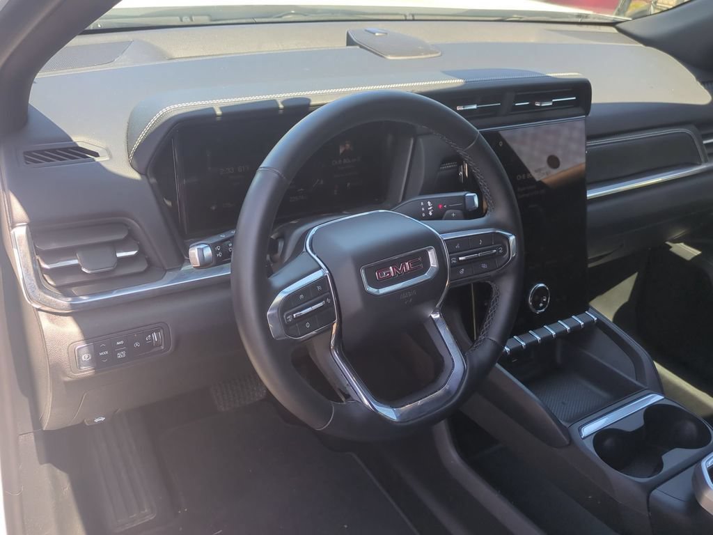 Used 2025 GMC Terrain Elevation AWD/4WD image 18
