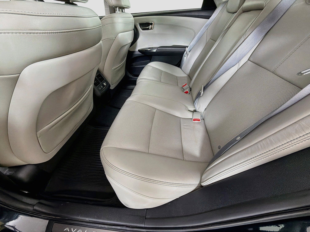 Used 2018 Toyota Avalon Limited w/ All Weather Liner Package FWD image 30