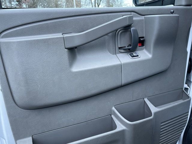 Used 2024 Chevrolet Express 2500 w/ Driver Convenience Package image 20