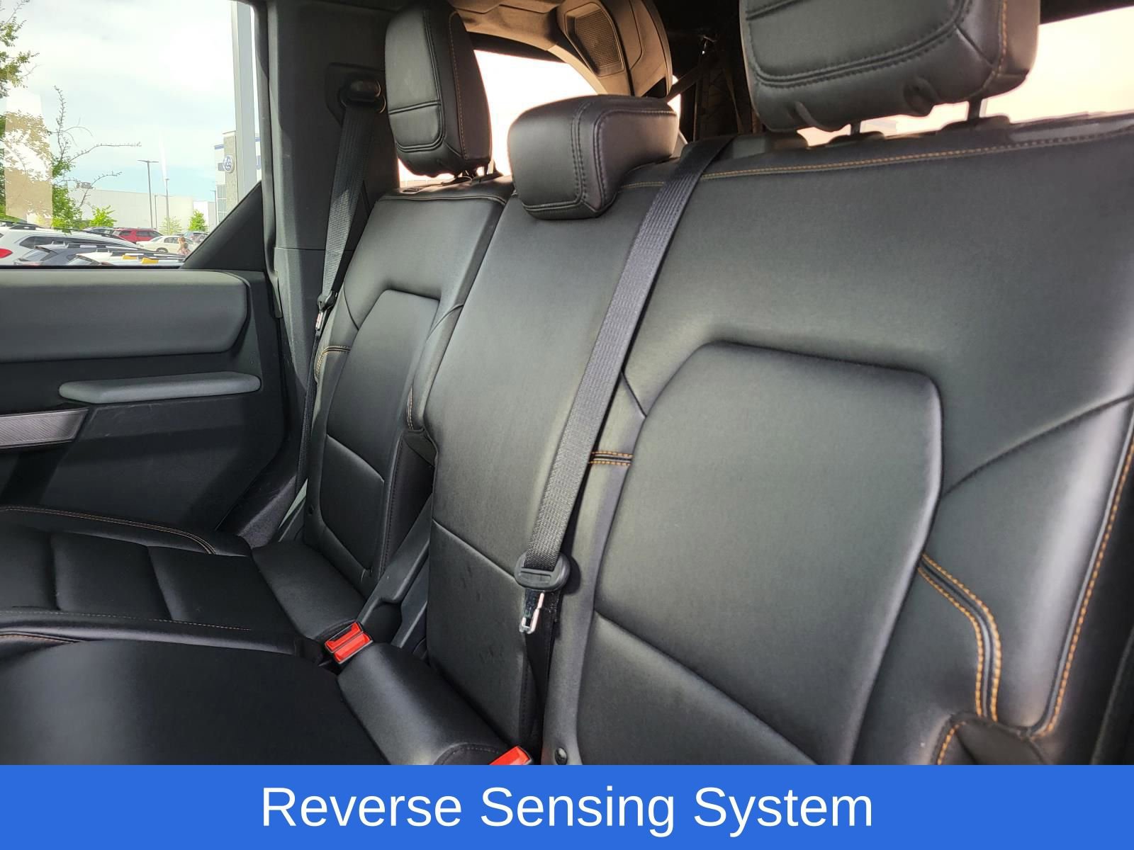 Used 2021 Ford Bronco Badlands w/ Sasquatch Package image 16