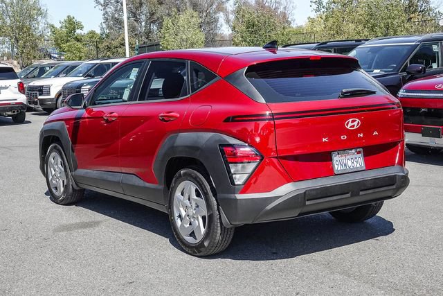 Certified 2025 Hyundai Kona SE FWD image 7