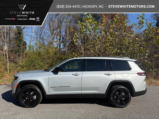 New 2025 Jeep Grand Cherokee L Altitude AWD/4WD image 1