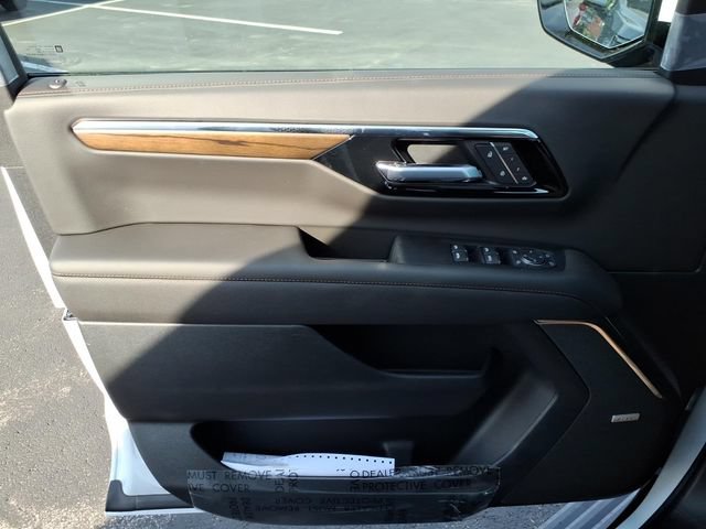 New 2026 Chevrolet Suburban High Country AWD/4WD image 12