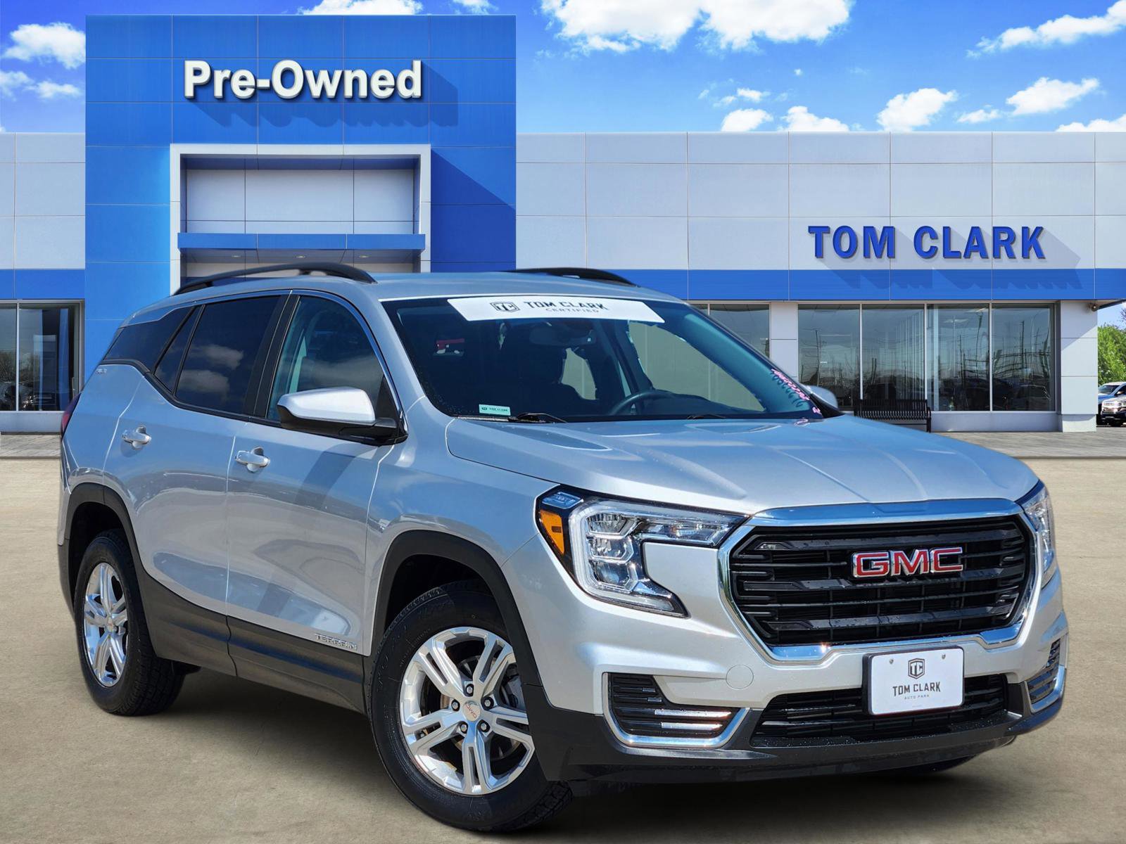 Used 2022 GMC Terrain SLE w/ Driver Convenience Package FWD image 1