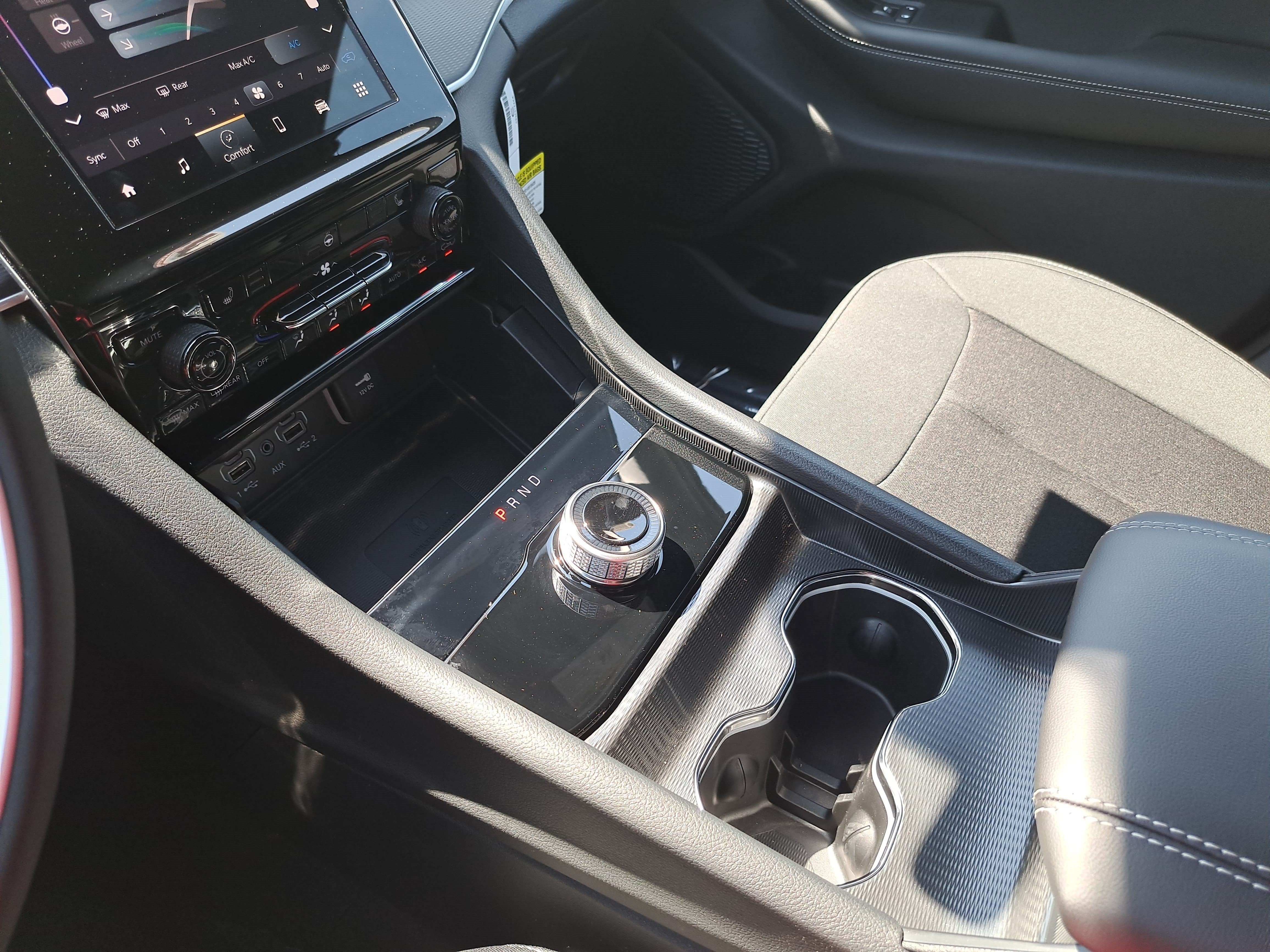 New 2026 Jeep Grand Cherokee Laredo X AWD/4WD image 23
