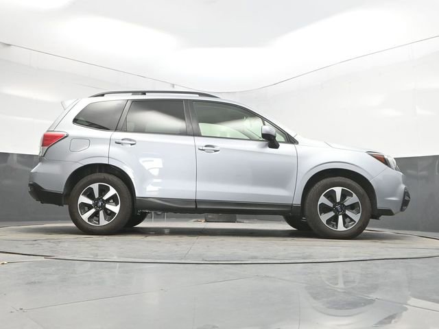 Used 2018 Subaru Forester 2.5i Premium w/ All-Weather Package AWD/4WD image 32