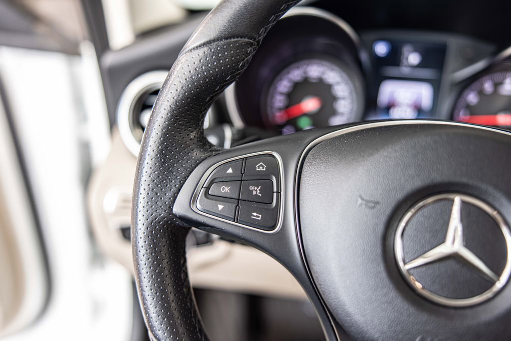 Used 2018 Mercedes-Benz C 300 4MATIC Sedan image 24
