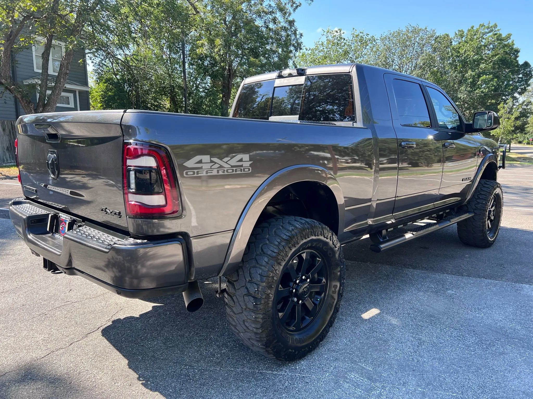 Used 2021 RAM 2500 Laramie w/ Night Edition image 5