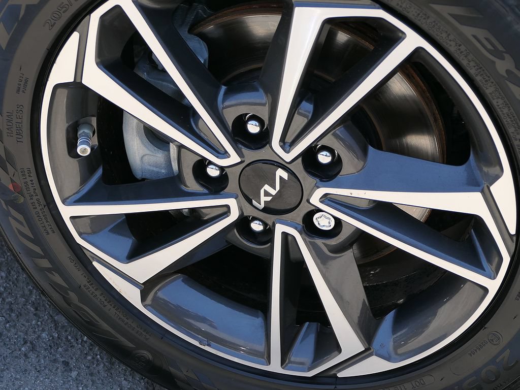 Used 2023 Kia Forte LXS w/ LXS Technology Package FWD image 10