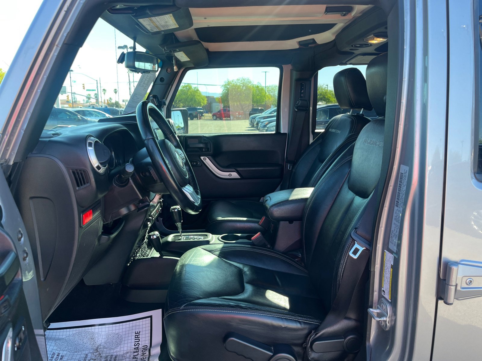 Used 2016 Jeep Wrangler Unlimited Rubicon image 14