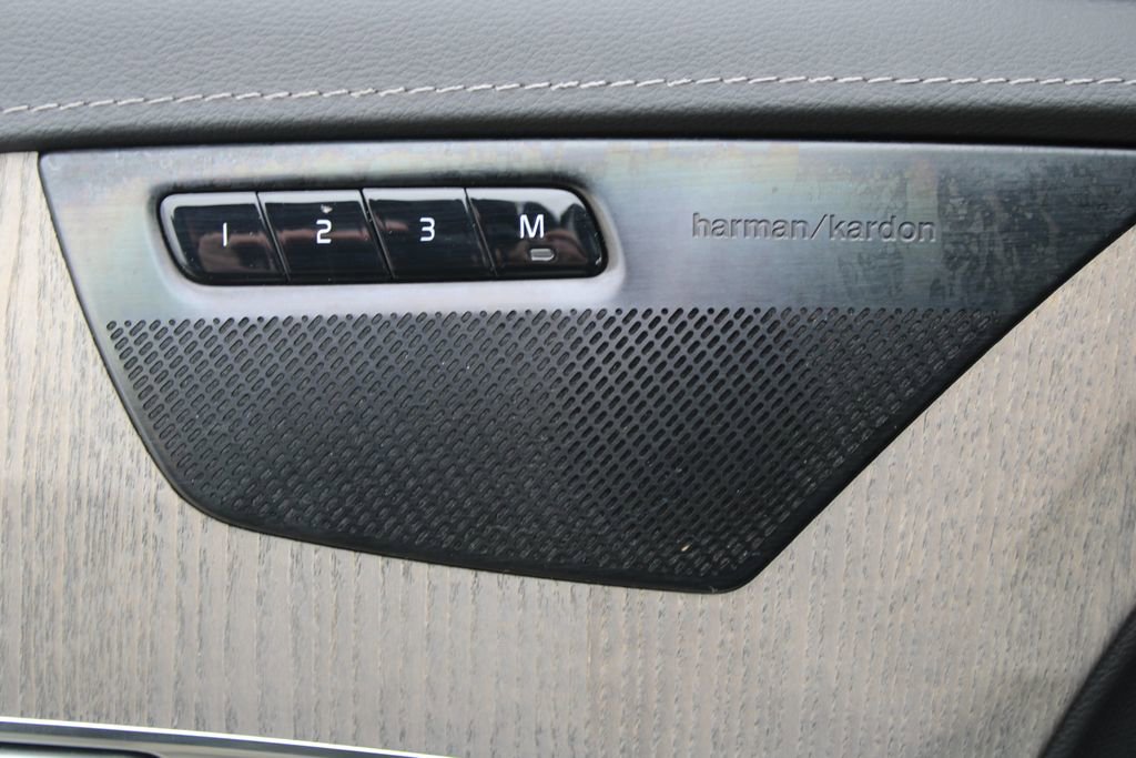 Used 2023 Volvo XC90 T8 Ultimate w/ Protection Package Premier image 10