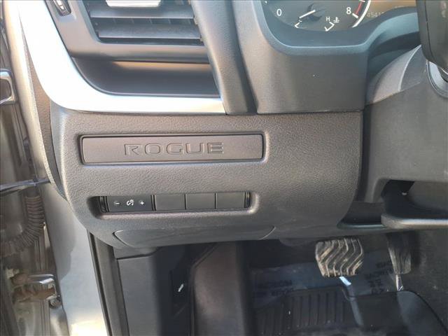 Used 2022 Nissan Rogue S FWD image 40