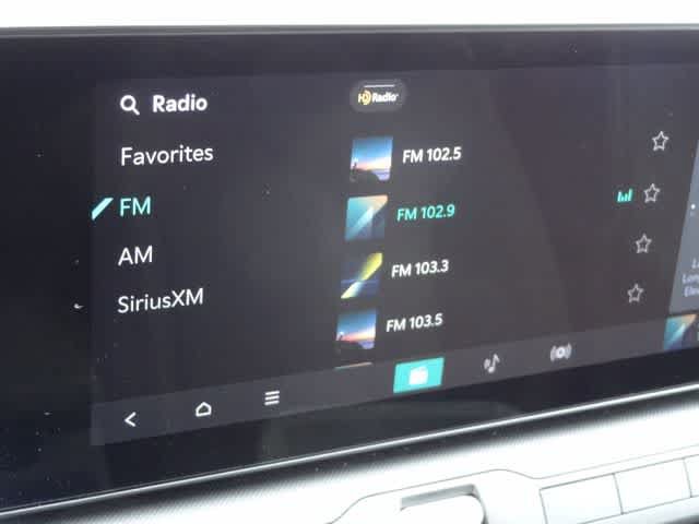 Used 2025 Kia K4 FWD image 28