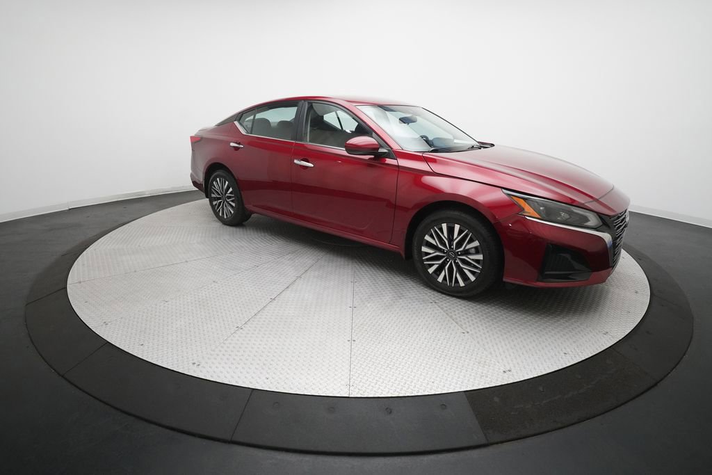Certified 2023 Nissan Altima 2.5 SV AWD/4WD image 12
