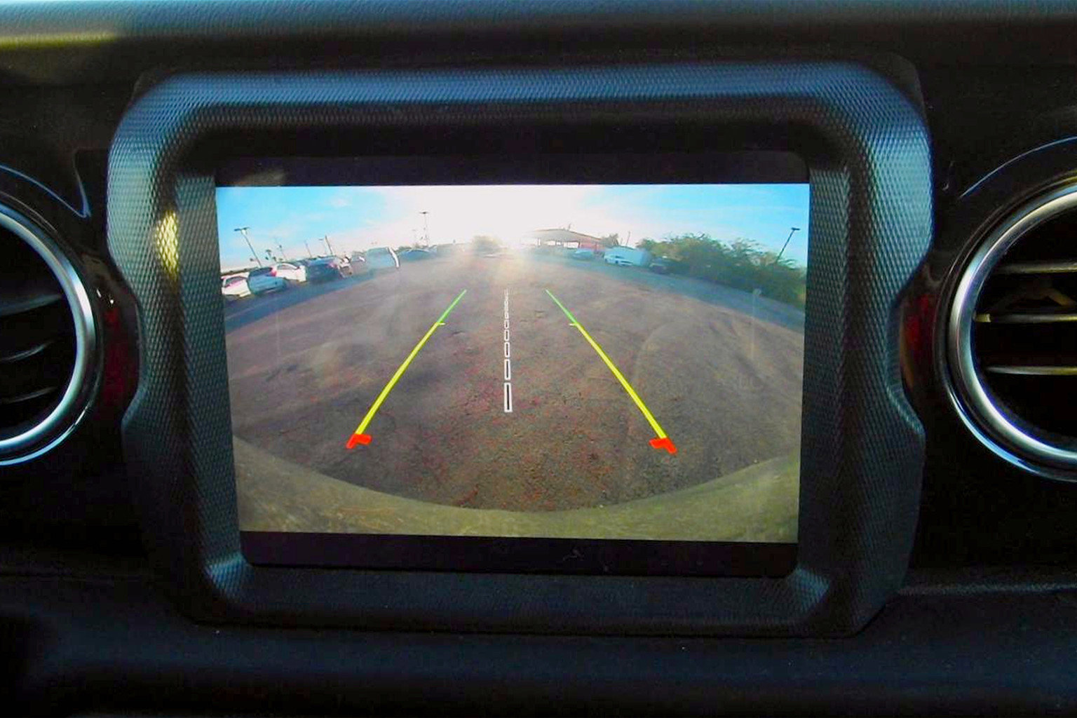 Used 2020 Jeep Wrangler Unlimited Sahara image 16