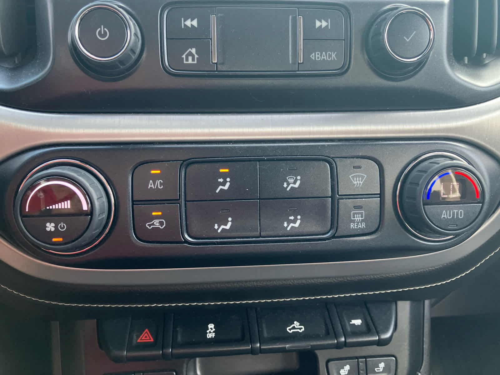 Used 2022 GMC Canyon Elevation w/ Elevation Premium Package AWD/4WD image 27