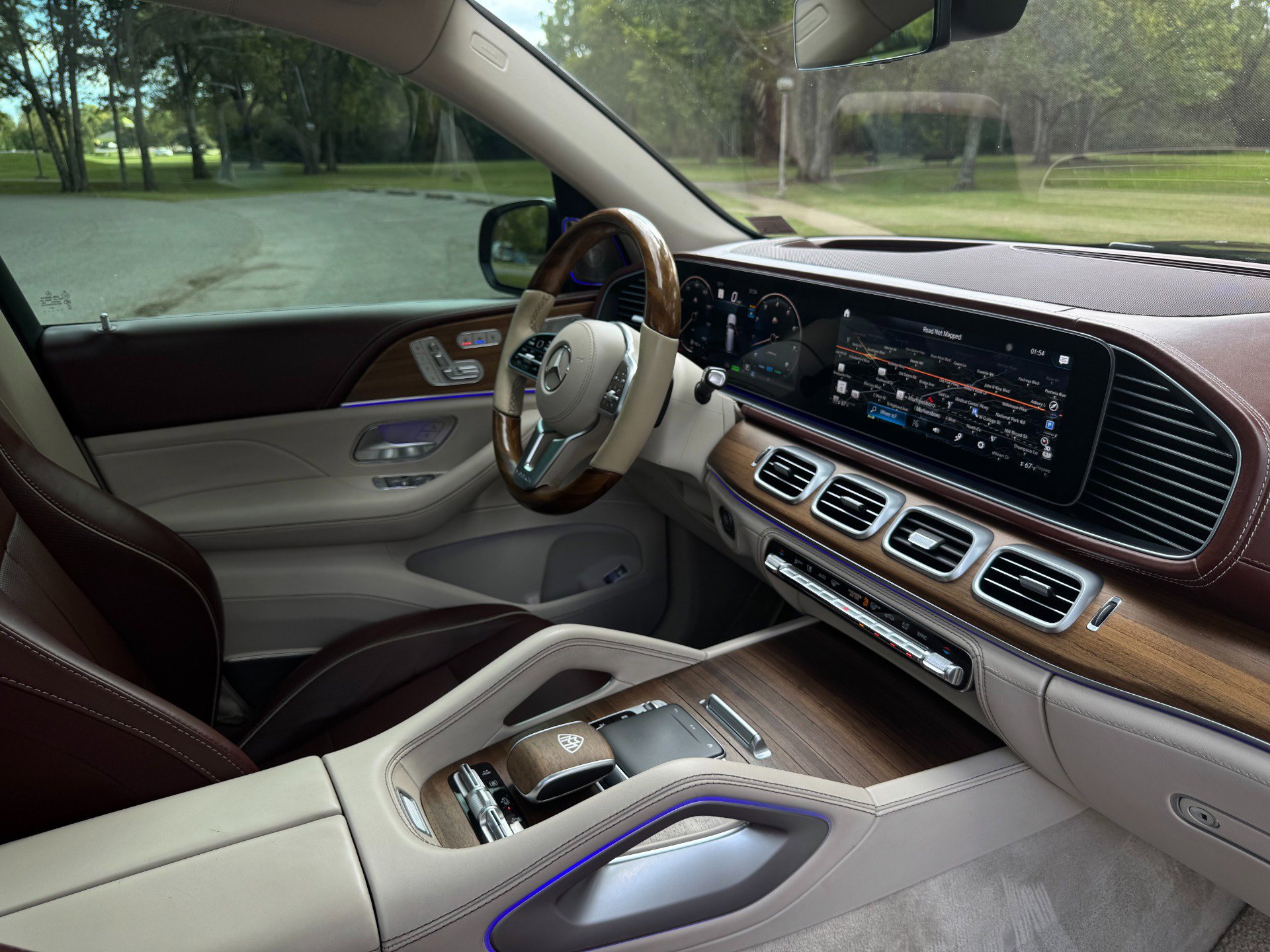 Used 2023 Mercedes-Benz Maybach GLS 600 4MATIC image 30