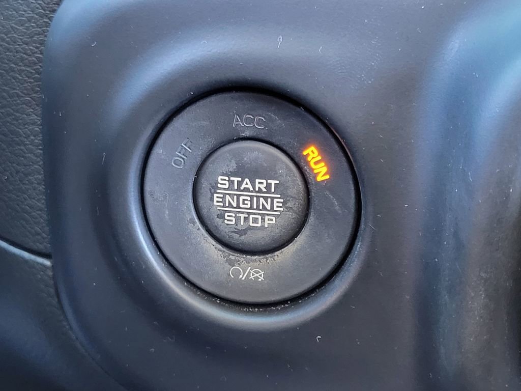 Used 2023 Jeep Wrangler Unlimited Sahara image 11