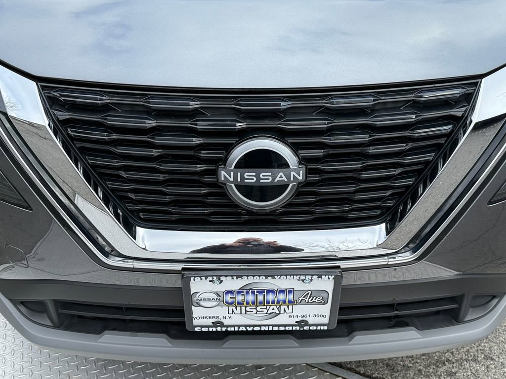 Used 2023 Nissan Rogue S image 29