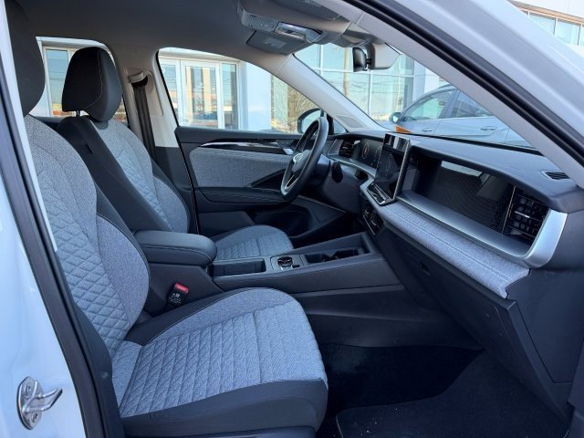 Certified 2025 Volkswagen Tiguan S image 19