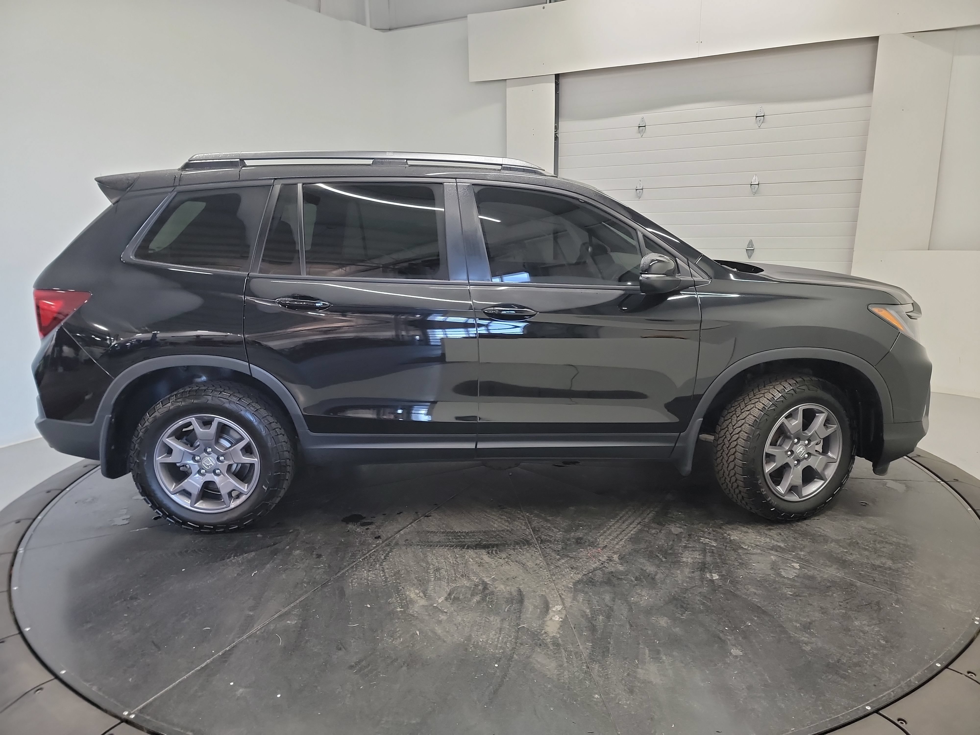 Used 2024 Honda Passport TrailSport image 11