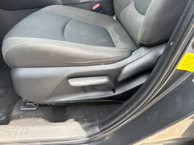 Used 2023 Toyota RAV4 LE AWD/4WD image 35