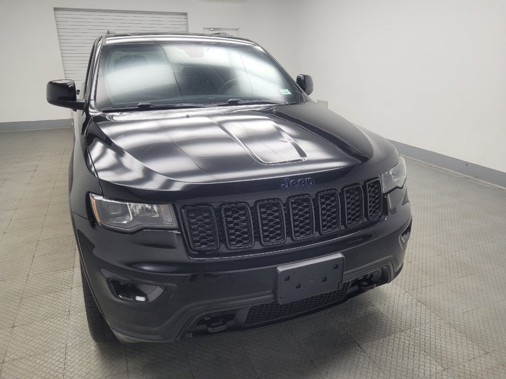 Used 2019 Jeep Grand Cherokee Laredo image 14