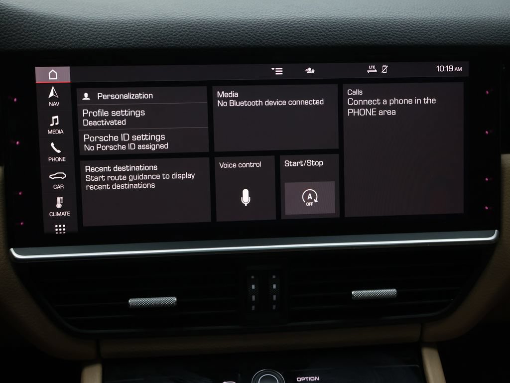 Used 2020 Porsche Cayenne AWD/4WD image 23