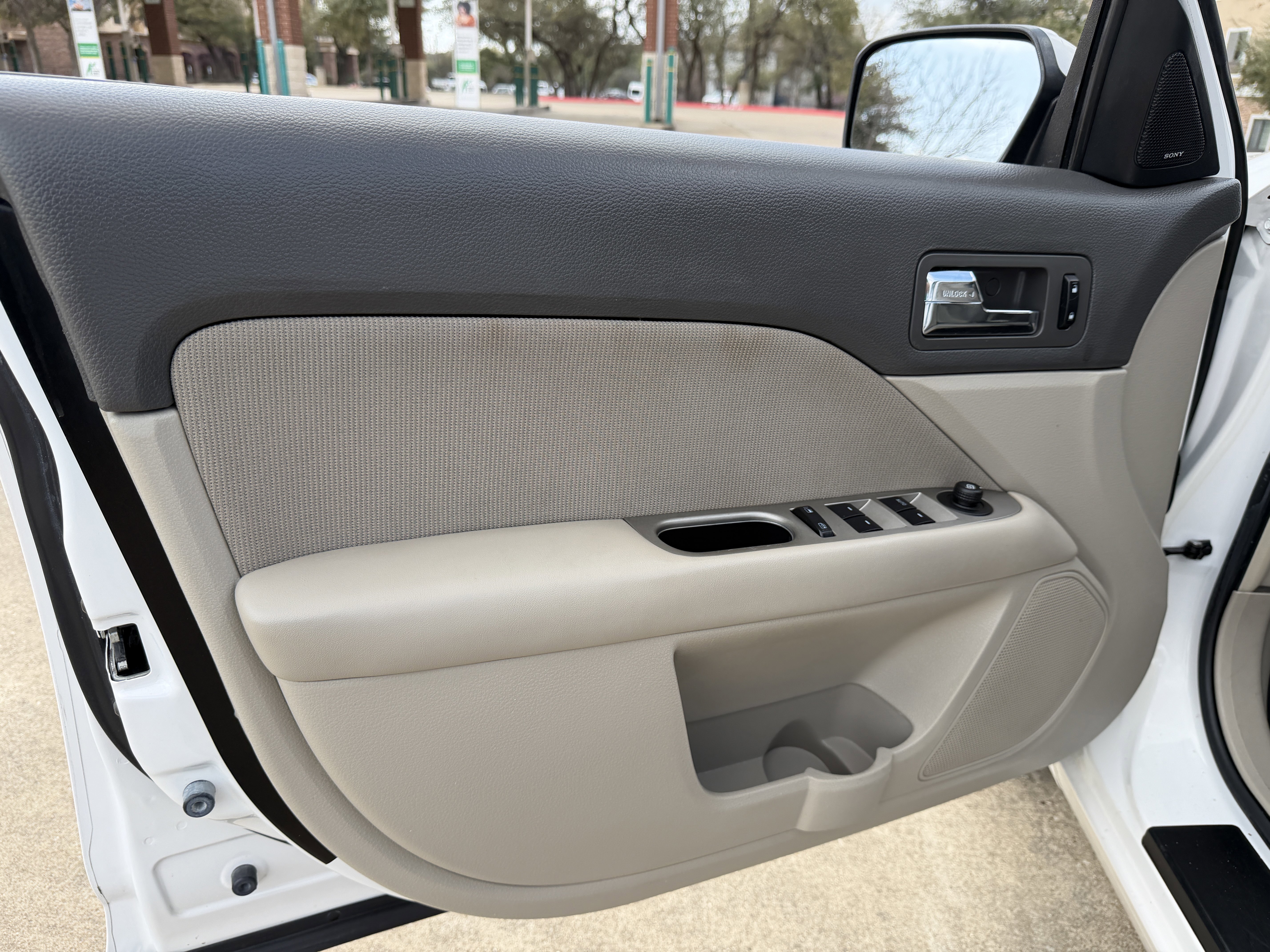 Used 2010 Ford Fusion Hybrid image 18