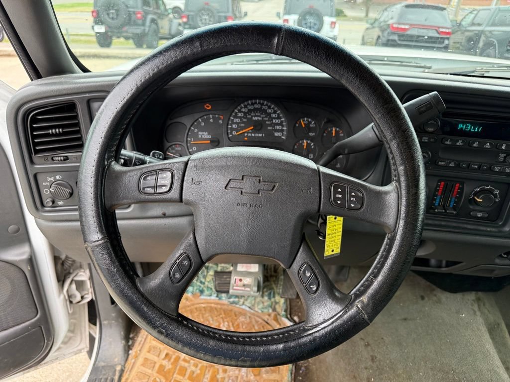 Used 2006 Chevrolet Silverado 2500 LT w/ Skid Plate Package AWD/4WD image 15