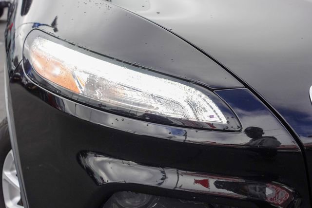 Used 2017 Jeep Cherokee Sport image 5