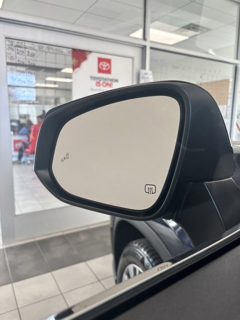 Certified 2021 Toyota Highlander Platinum image 11