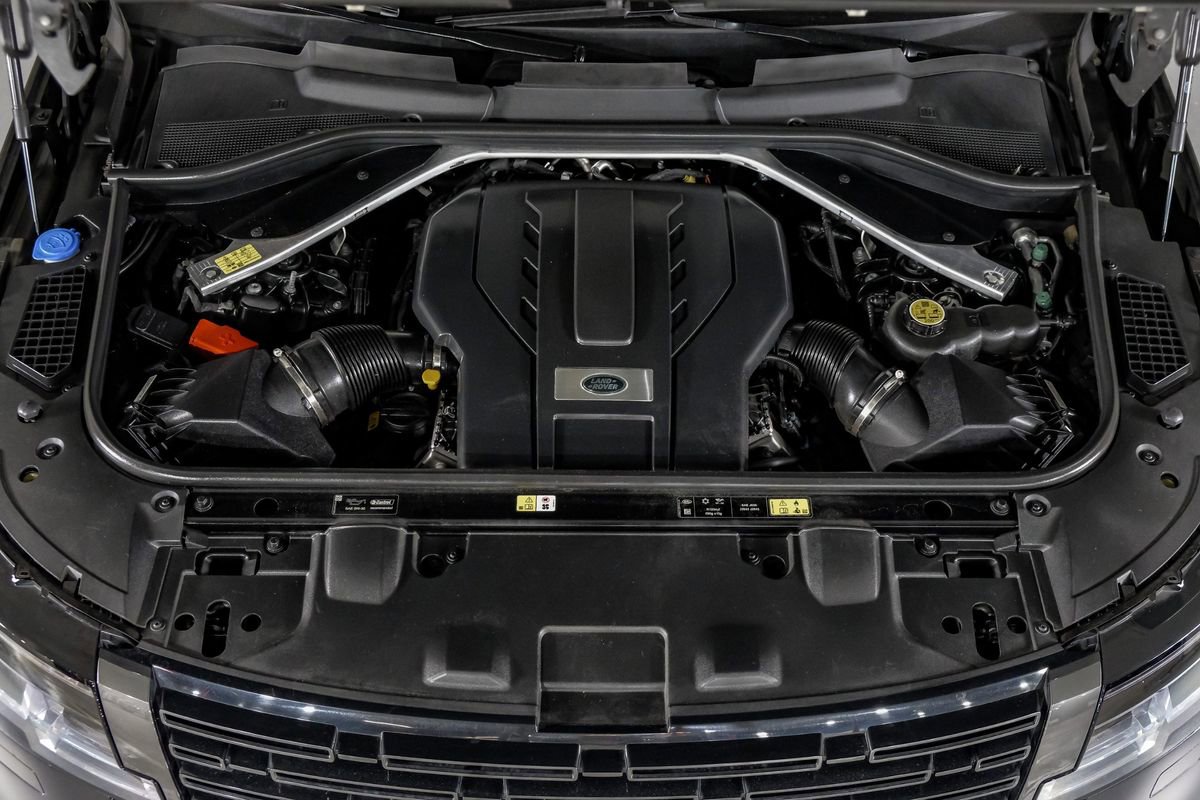 Used 2023 Land Rover Range Rover SE image 46