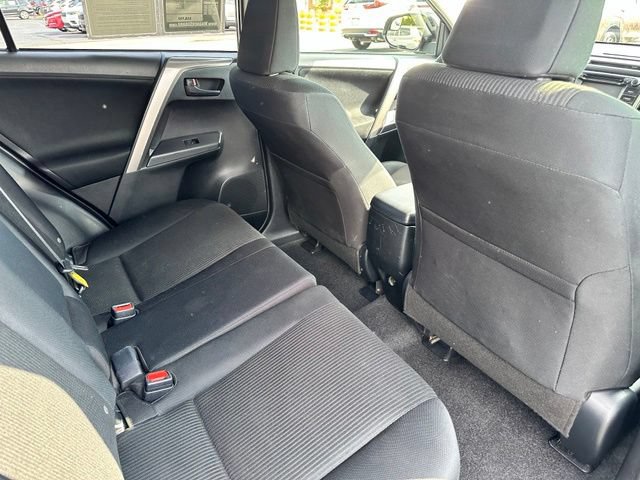 Used 2018 Toyota RAV4 LE w/ All Weather Liner Package AWD/4WD image 23