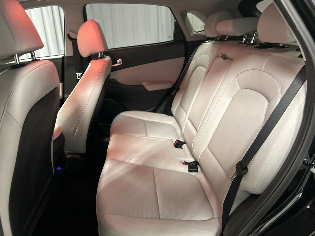 Used 2023 Hyundai Kona Limited image 22