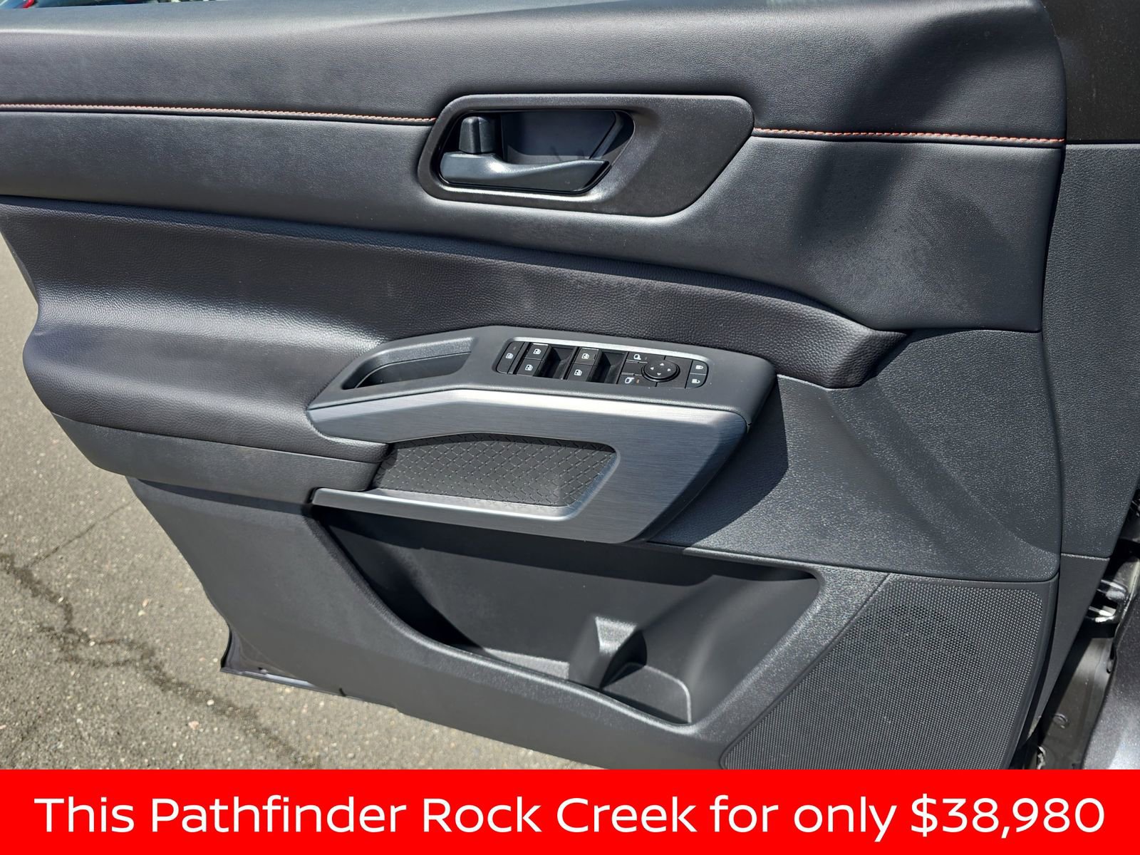 Used 2025 Nissan Pathfinder Rock Creek image 35